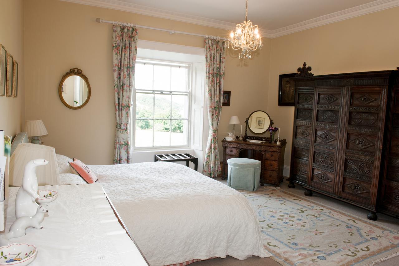 Lough Bawn House Bed & Breakfast Collinstown  Екстериор снимка