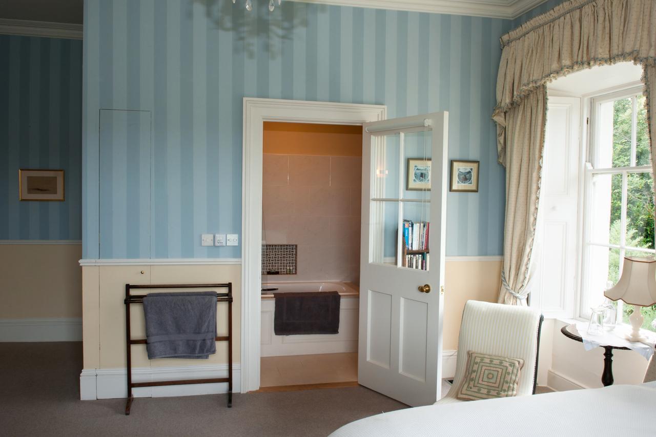 Lough Bawn House Bed & Breakfast Collinstown  Екстериор снимка